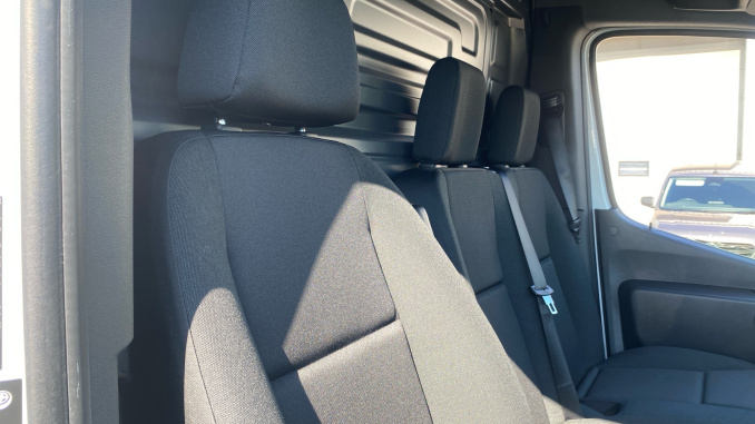 Mercedes-Benz Sprinter 315Cdi L2 Diesel Rwd 3.5t H2 Pro Van 9G-Tronic - Image 20